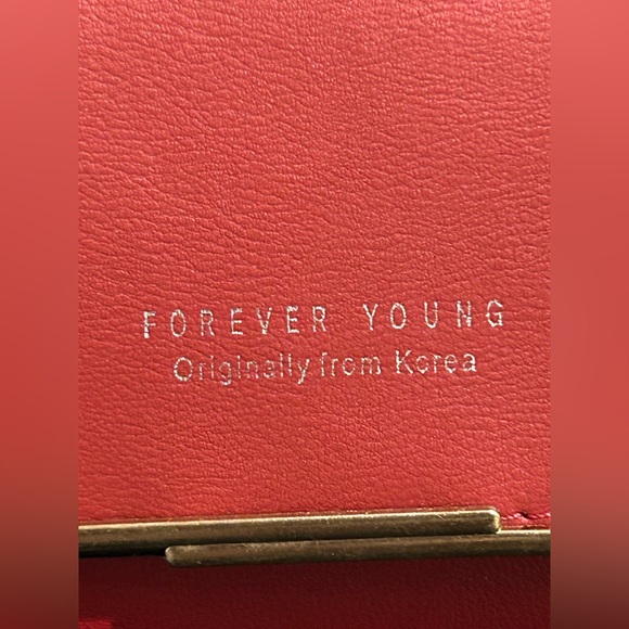 Forever Young Red Crossbody Purse – Brand New - Picture 3 of 8